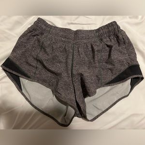 Lululemon Hotty-hot low-rise 2.5” running shorts. Size 6